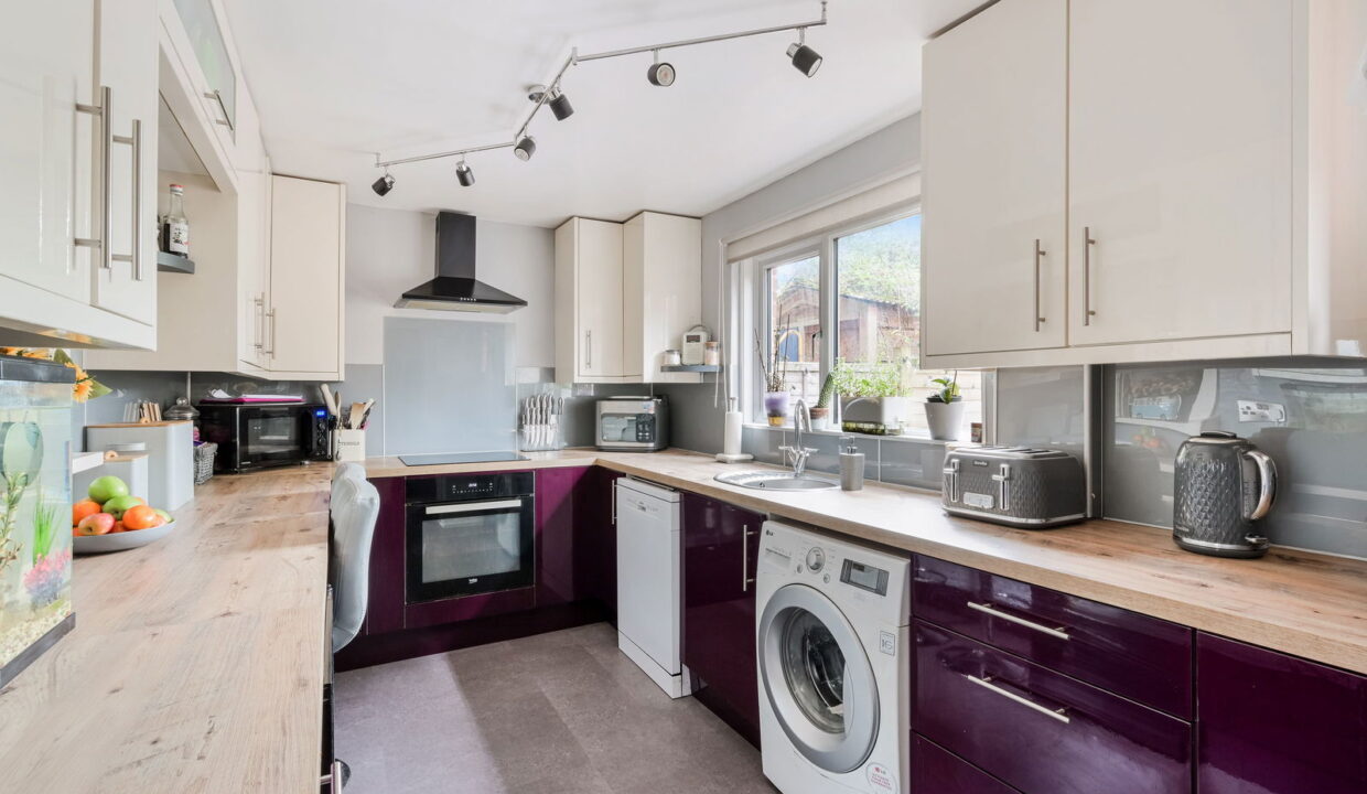 DRIVERS-MEAD_-56-_7__1758535915295