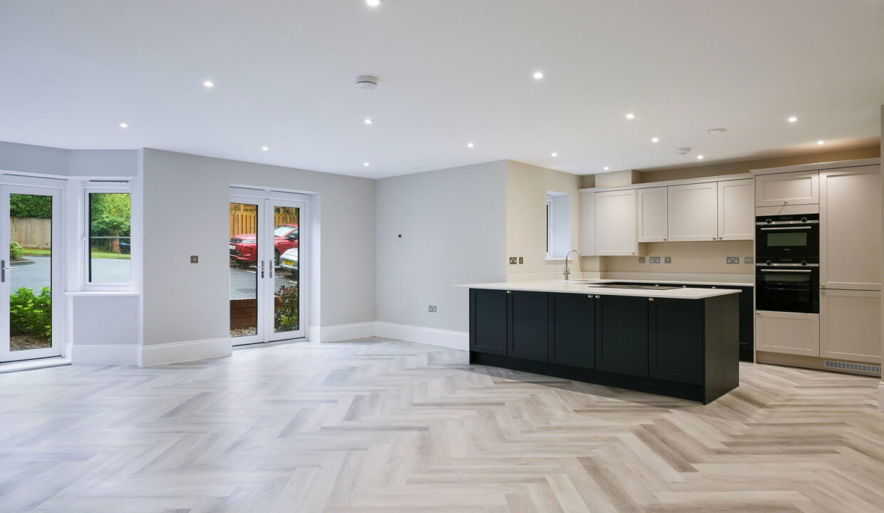 GREEN-HEDGES-APARTMENT-1-_10__1757063722816