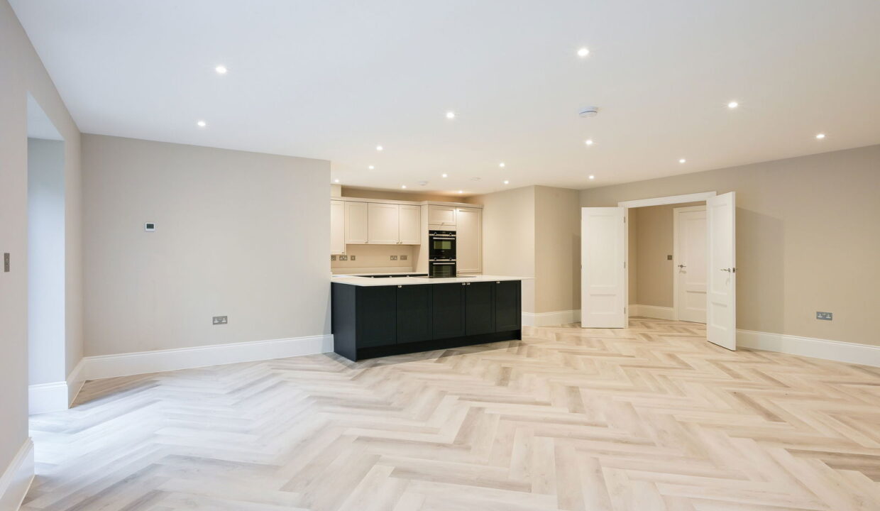 GREEN-HEDGES-APARTMENT-1-_11__1757063722817