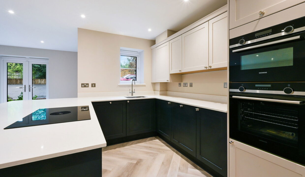 GREEN-HEDGES-APARTMENT-1-_12__1757063722818