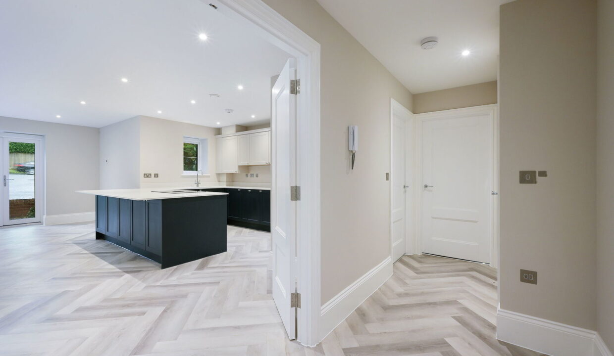 GREEN-HEDGES-APARTMENT-1-_2__1757063722807