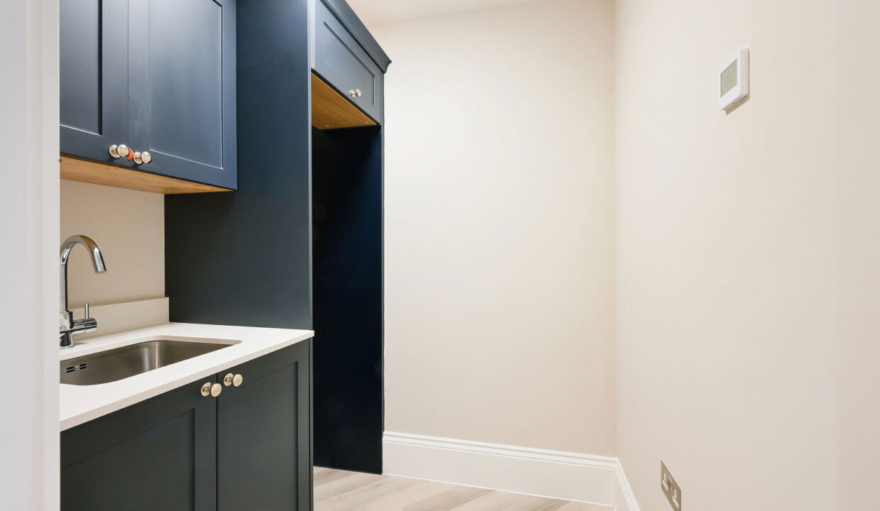 GREEN-HEDGES-APARTMENT-1-_3__1757063738317