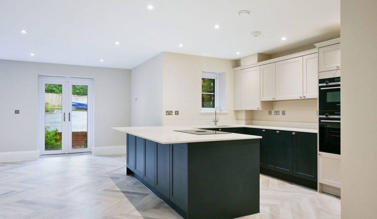 GREEN-HEDGES-APARTMENT-1-_8__1757063722813