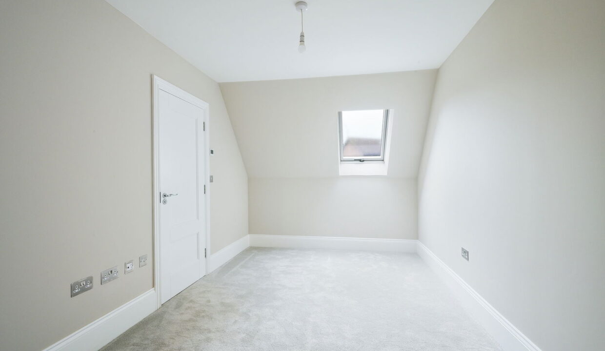 GREEN-HEDGES-APARTMENT-7-_9__1757072686062