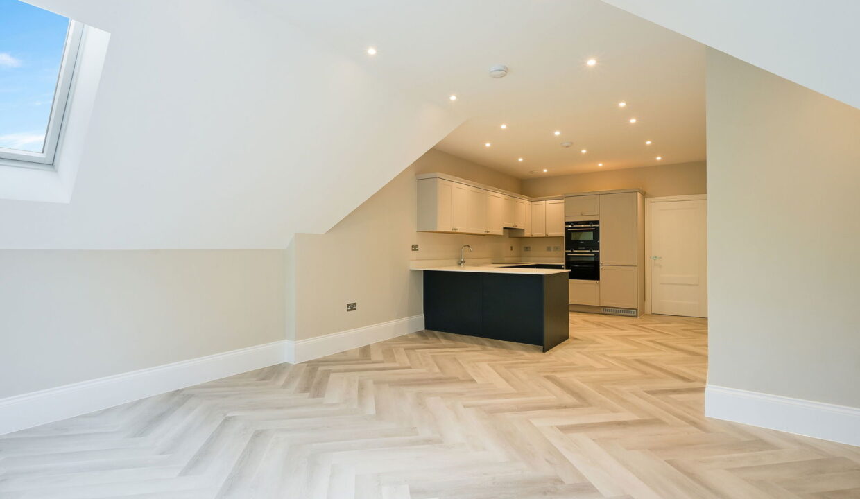 GREEN-HEDGES-APARTMENT-8-_6__1757073211708