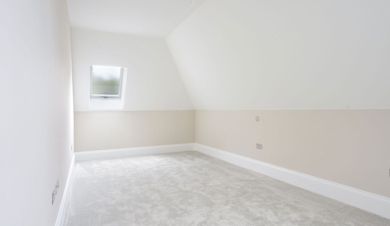 GREEN-HEDGES-APARTMENT-8-_8__1757073211710