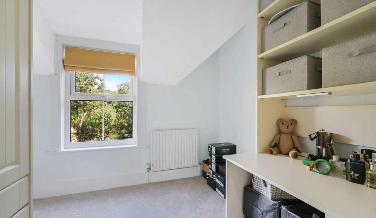 HAWTHORNS_-SNATTS-HILL_-11-_10__1757326836425