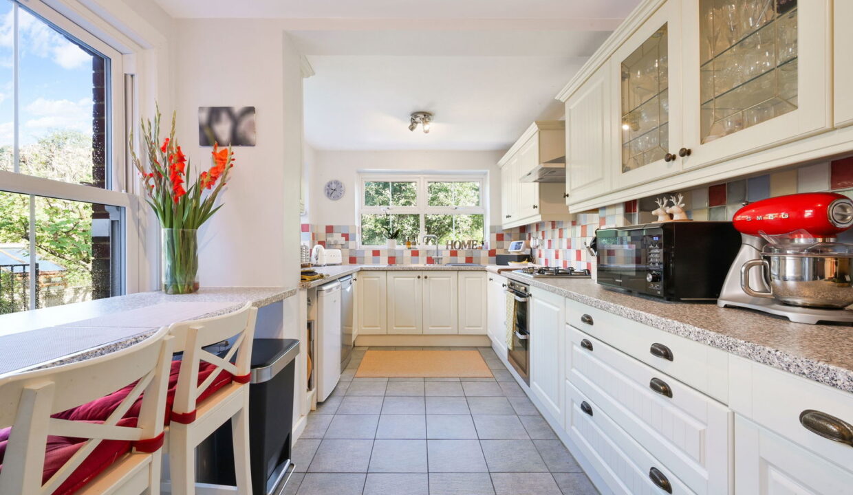 HAWTHORNS_-SNATTS-HILL_-11-_1__1757326697613