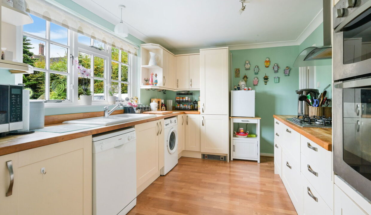 HIGH-STREET_-26-_11__1756903528928