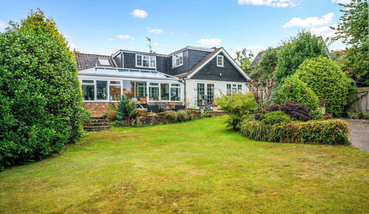 HIGH-STREET_-26-_22__1756903540957