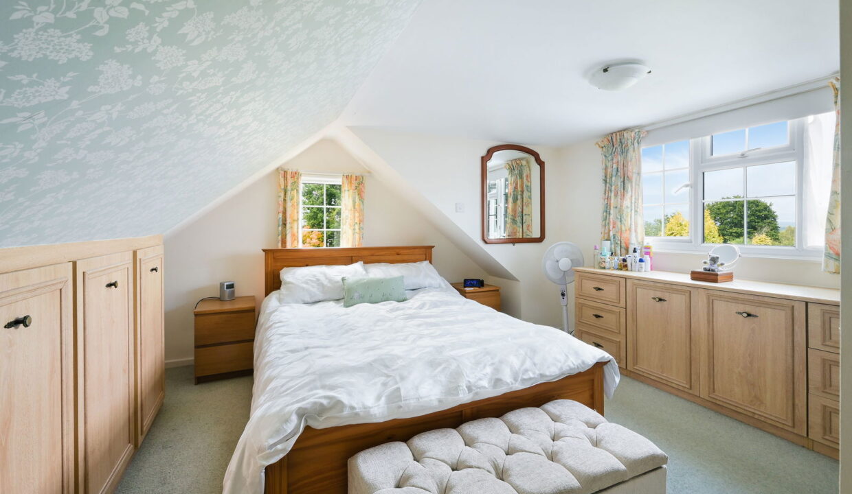 HIGH-STREET_-26-_4__1756903515564