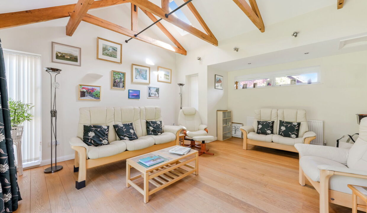 LINCOLN-MEAD_-18-_25__1746620817244