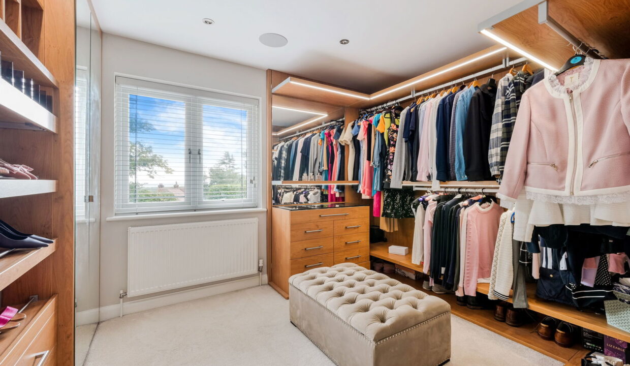 NIGHTINGALE-_10__1758184787292