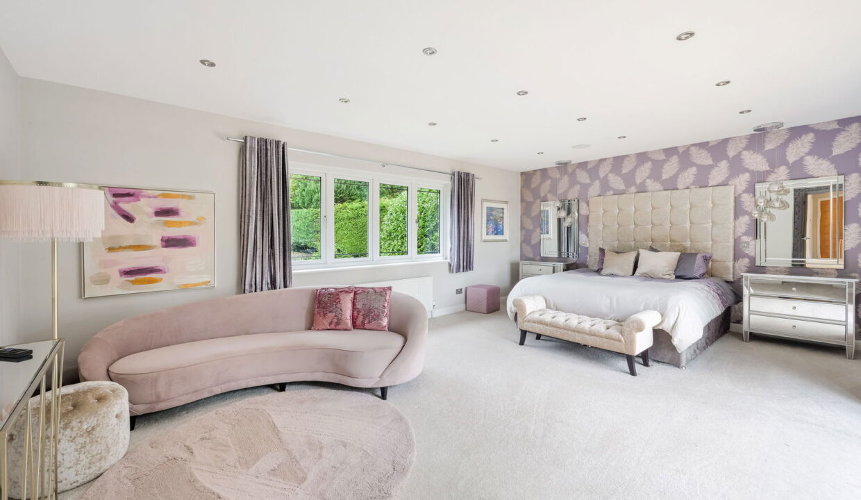 NIGHTINGALE-_11__1758184801517