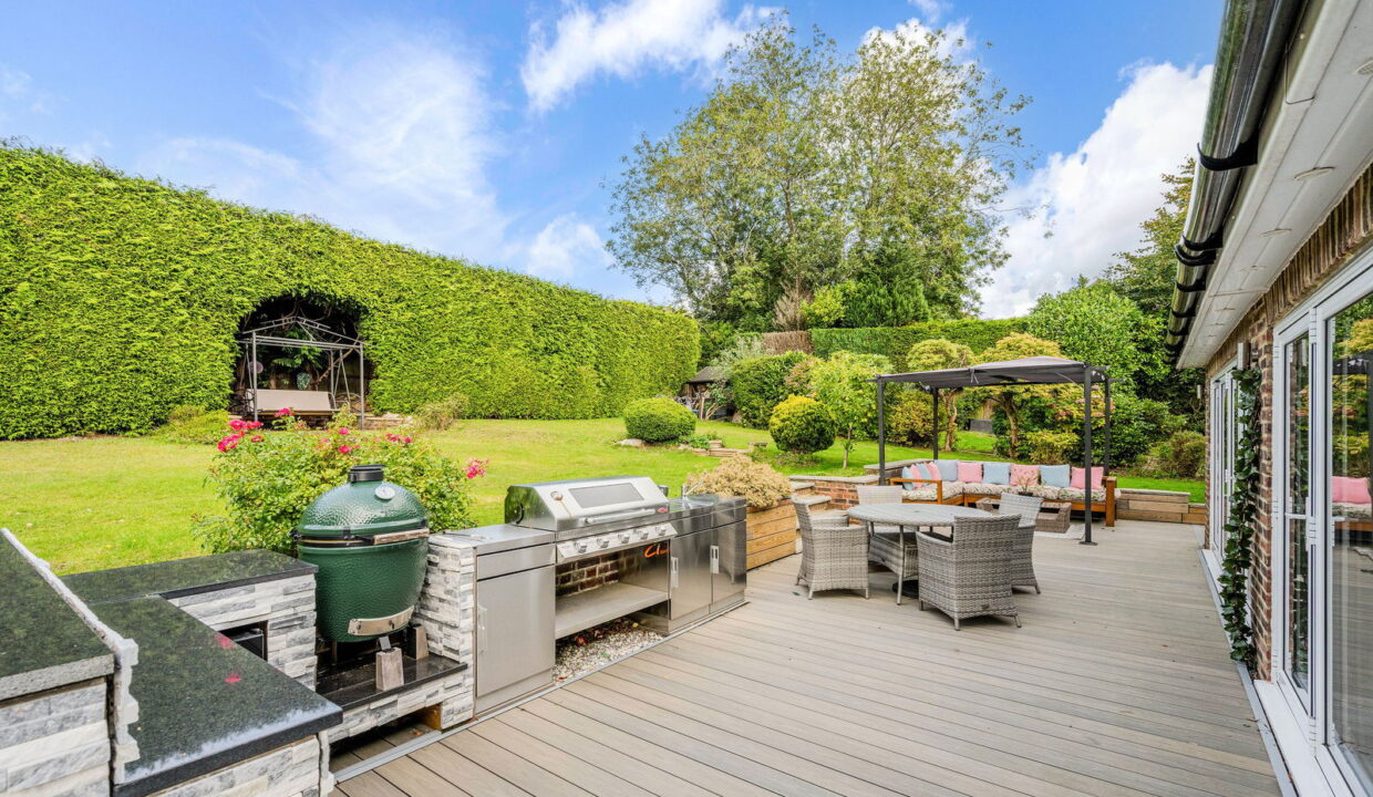 NIGHTINGALE-_1__1758184787279