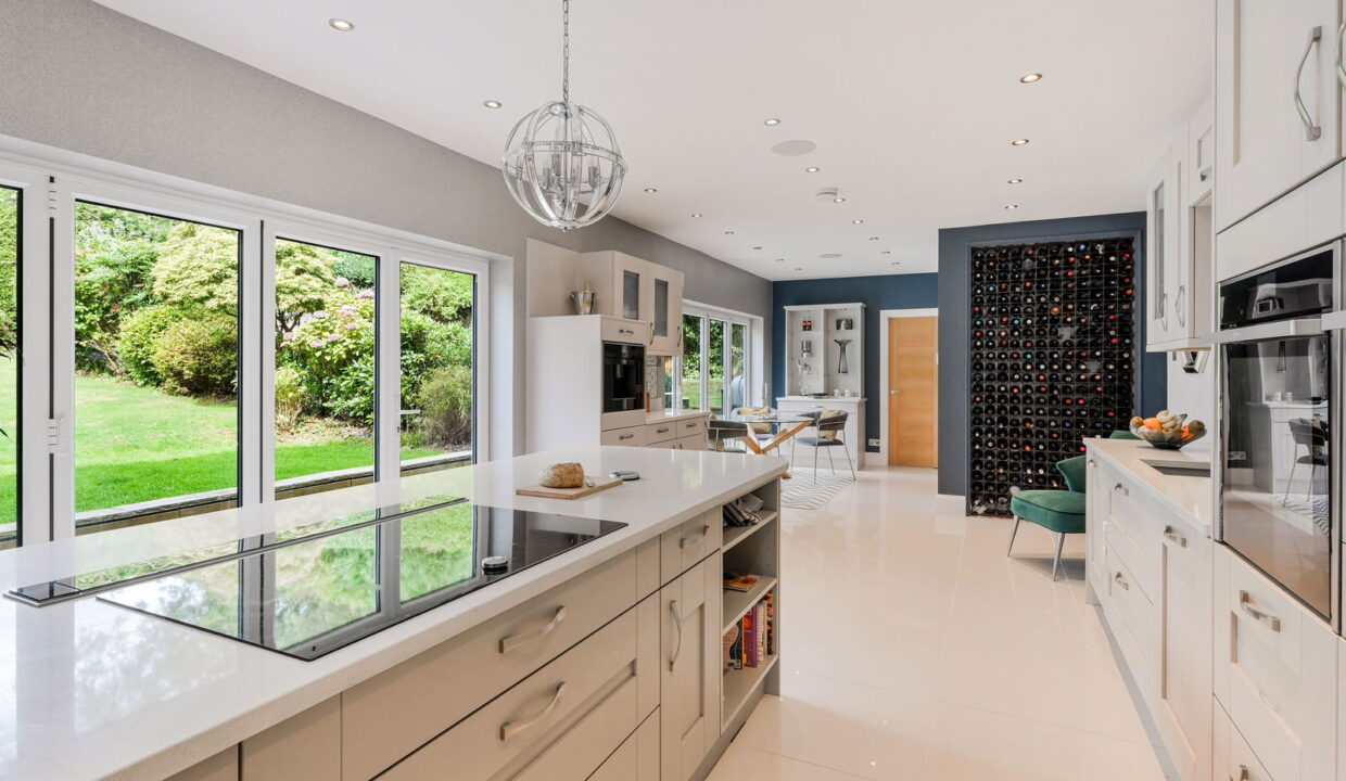 NIGHTINGALE-_24__1758184827031