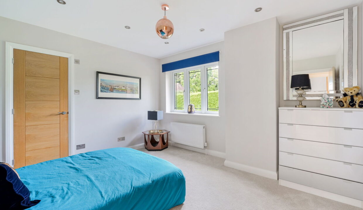 NIGHTINGALE-_8__1758184787289