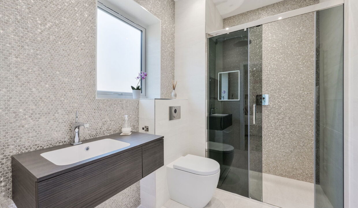 RAGLAN-ROAD_-45-_12__1755090216713