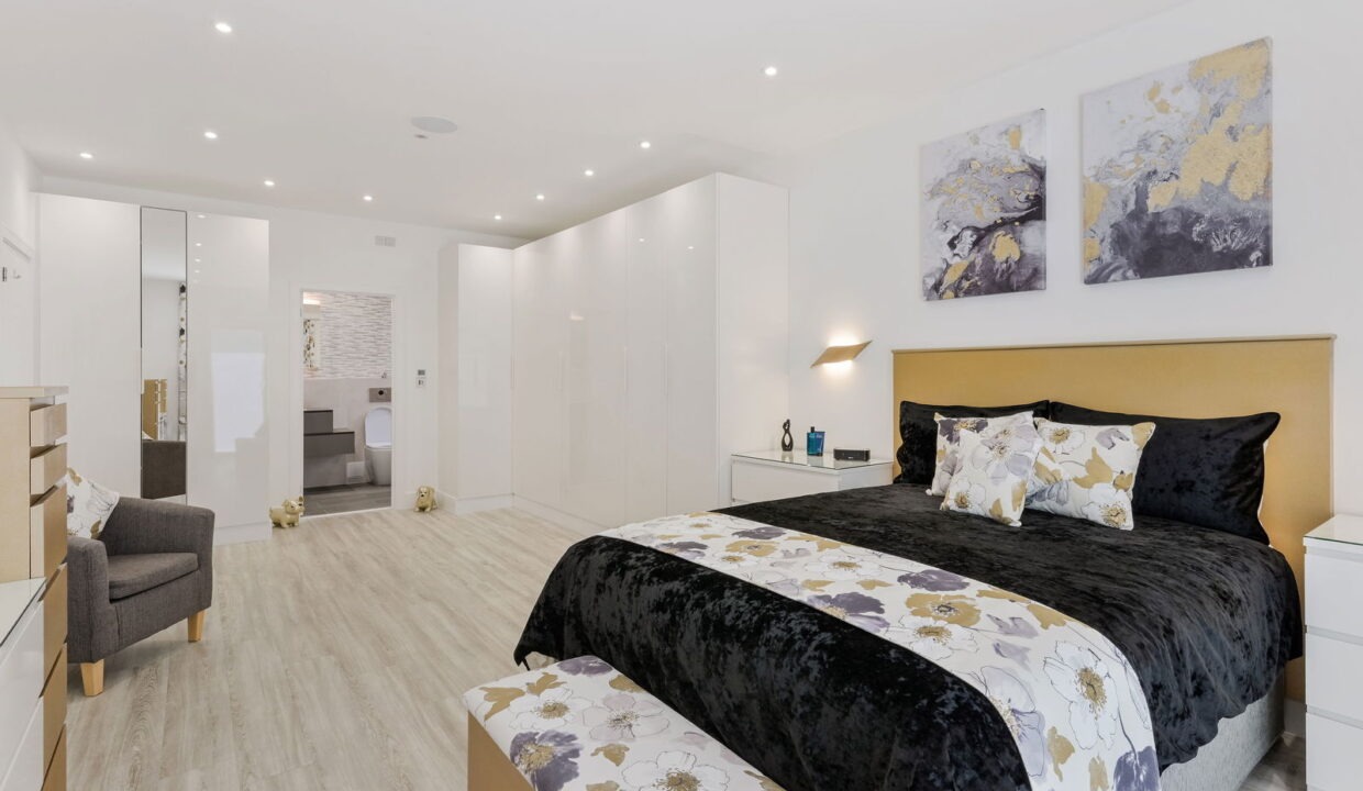 RAGLAN-ROAD_-45-_15__1755090225535