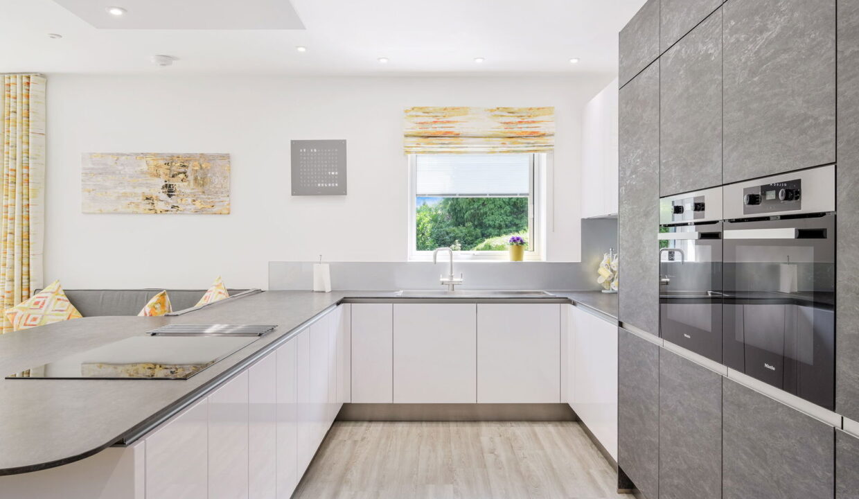 RAGLAN-ROAD_-45-_21__1755090241159