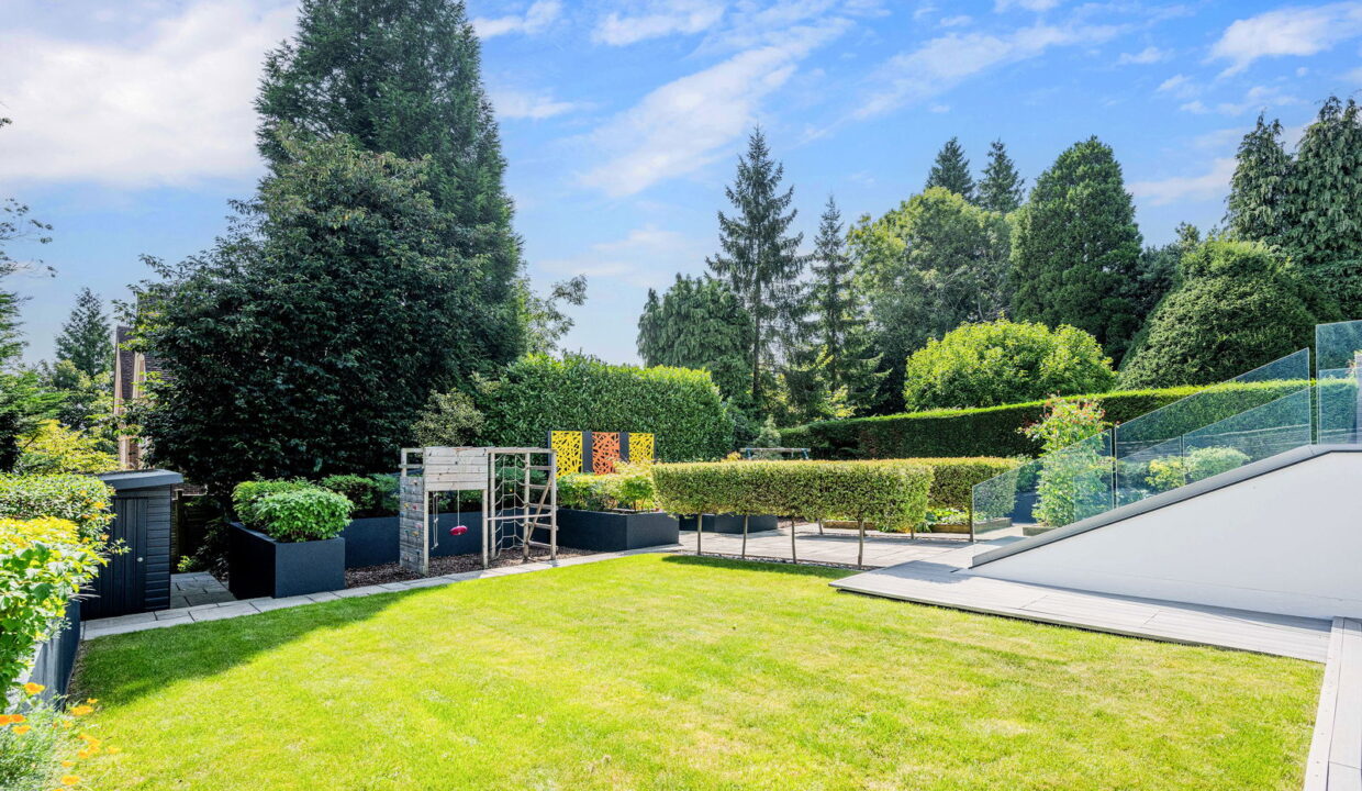 RAGLAN-ROAD_-45-_4__1755090197932