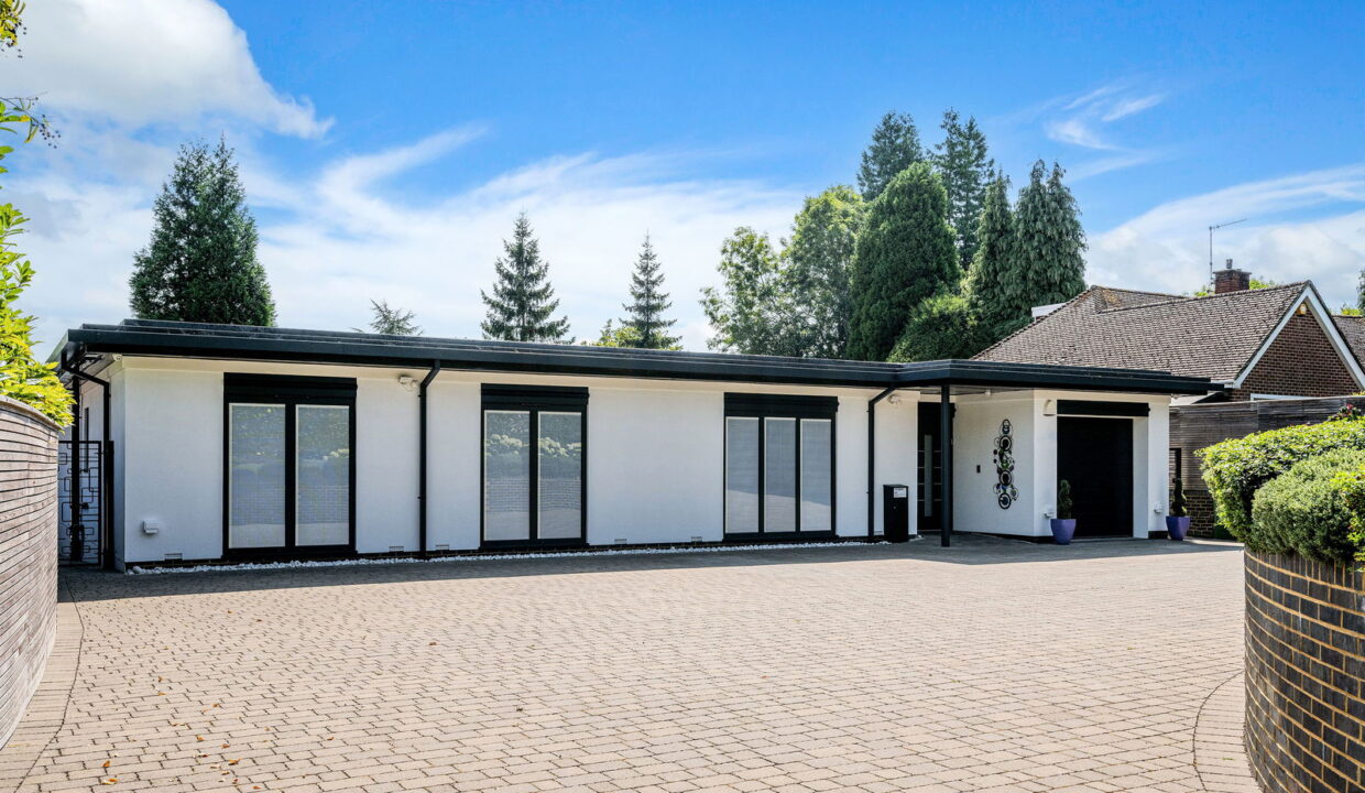 RAGLAN-ROAD_-45-_9__1755090206820