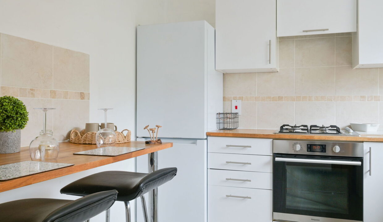 STATION-ROAD-EAST_-43H-_7__1758020605706