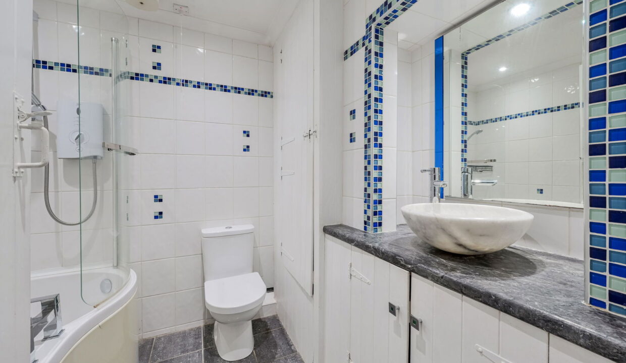 TALBOT-ROAD_-4-WOODCOTE-COTTAGE-_13__1758537576989