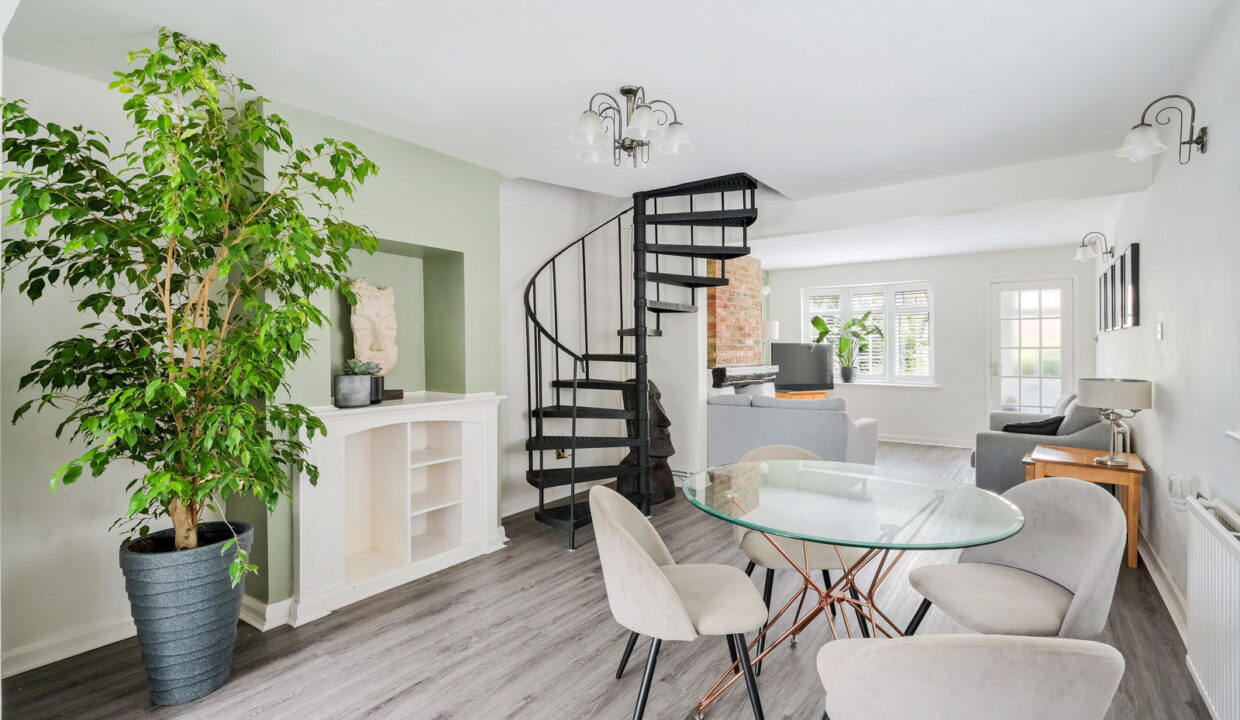 TALBOT-ROAD_-4-WOODCOTE-COTTAGE-_7__1758537561211