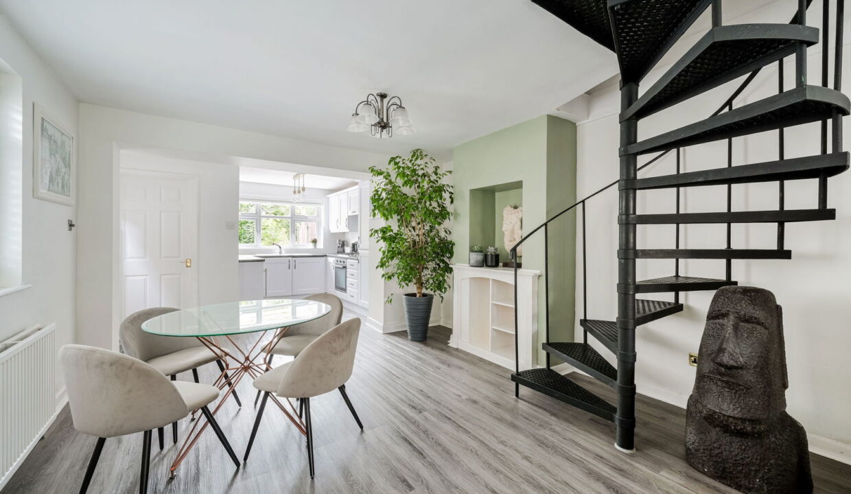 TALBOT-ROAD_-4-WOODCOTE-COTTAGE-_8__1758537561212