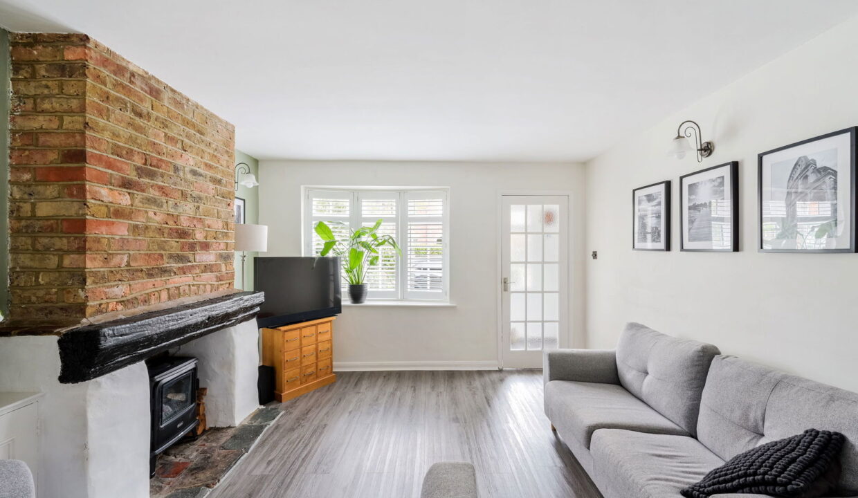 TALBOT-ROAD_-4-WOODCOTE-COTTAGE-_9__1758537561213