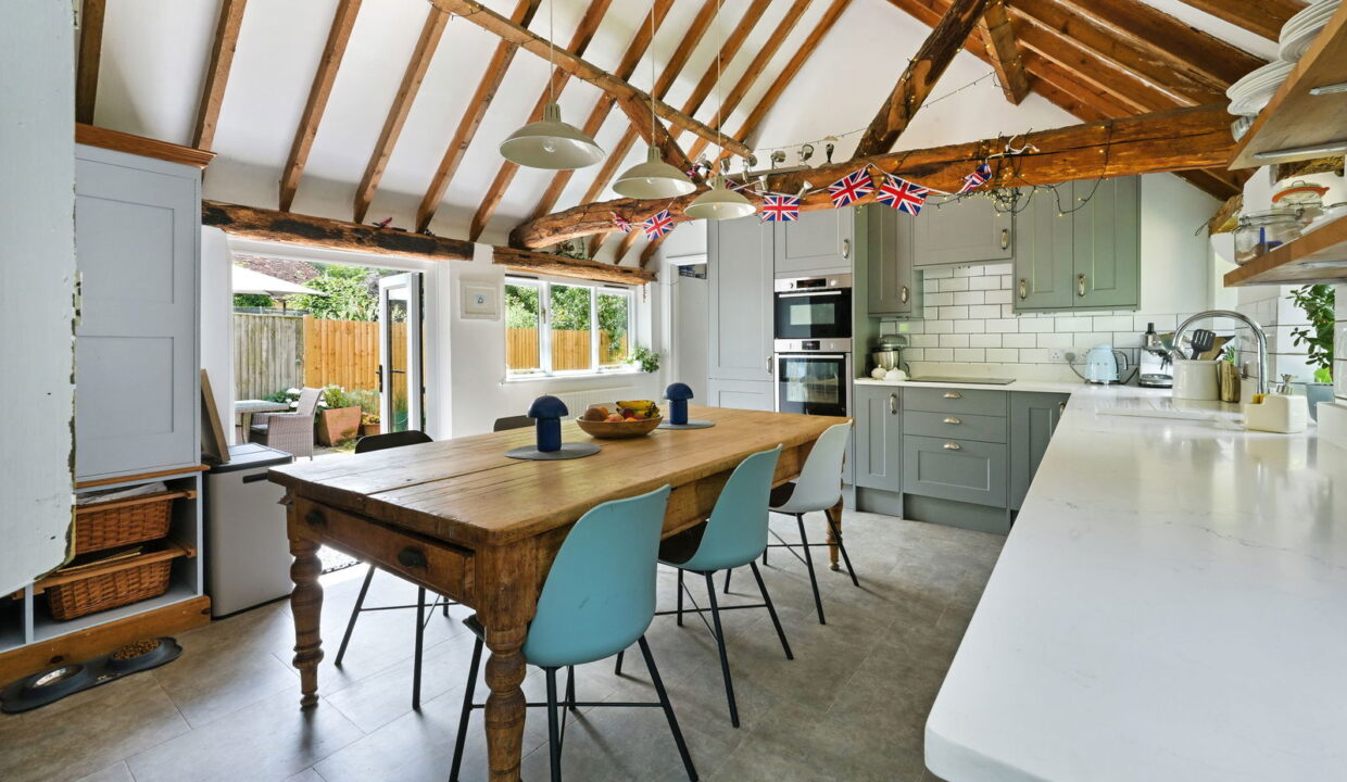 THE-BYRE-EXTRA-9_1753174408557