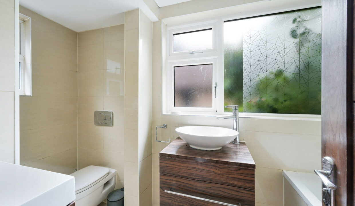 THE-BYRE-_1__1752852024061