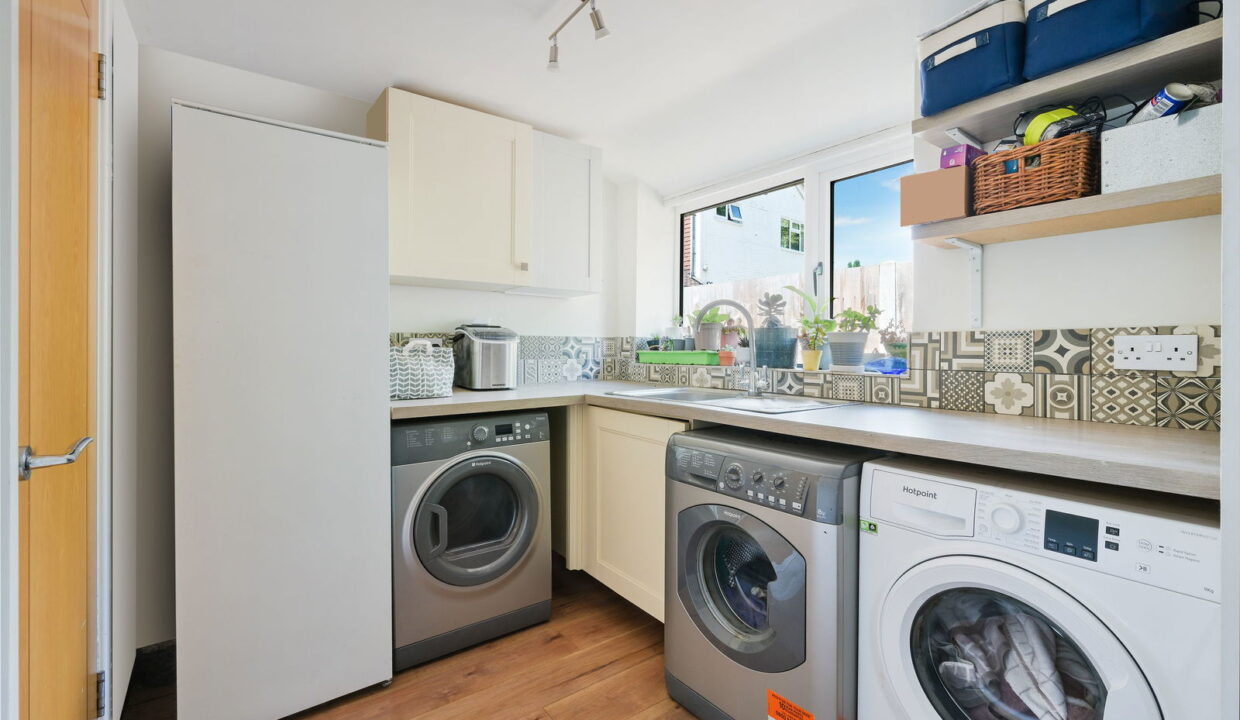 THE-BYRE-_20__1752852036119