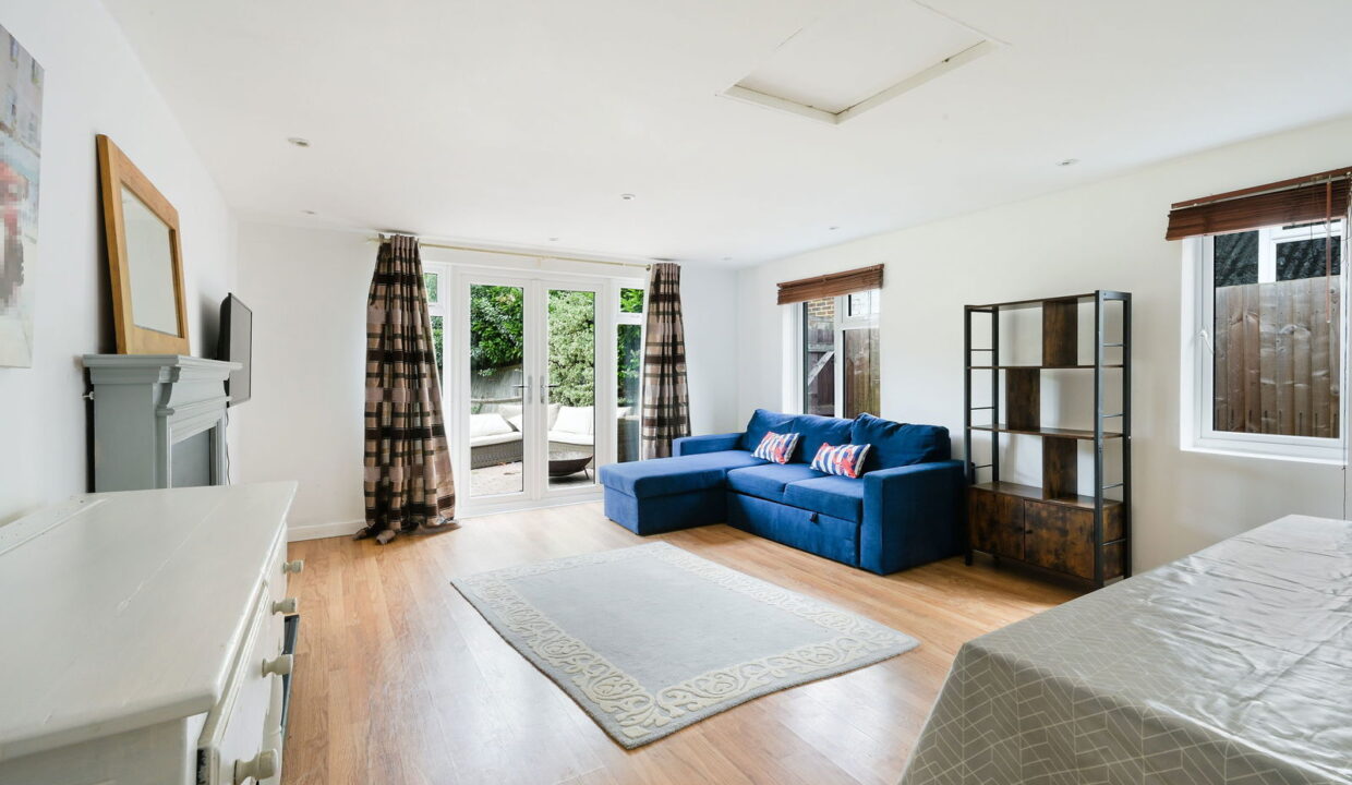 THE-BYRE-_5__1752852024067