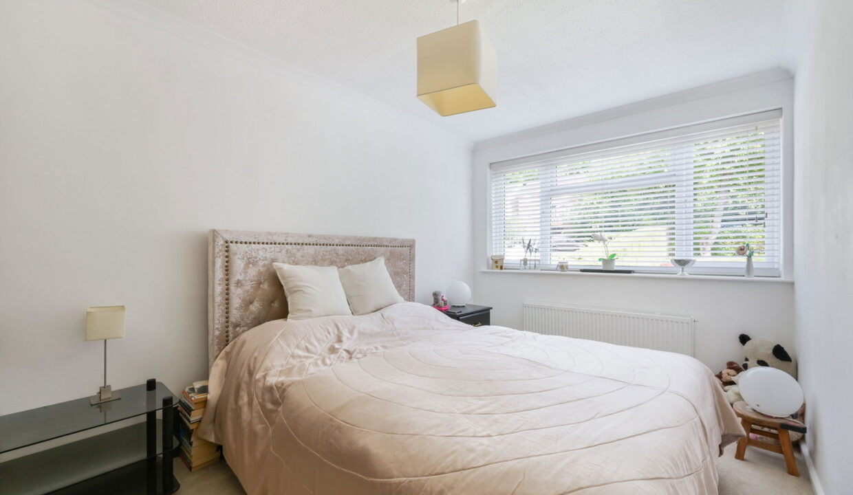 THE-GROVE_-176-_22__1758797264185