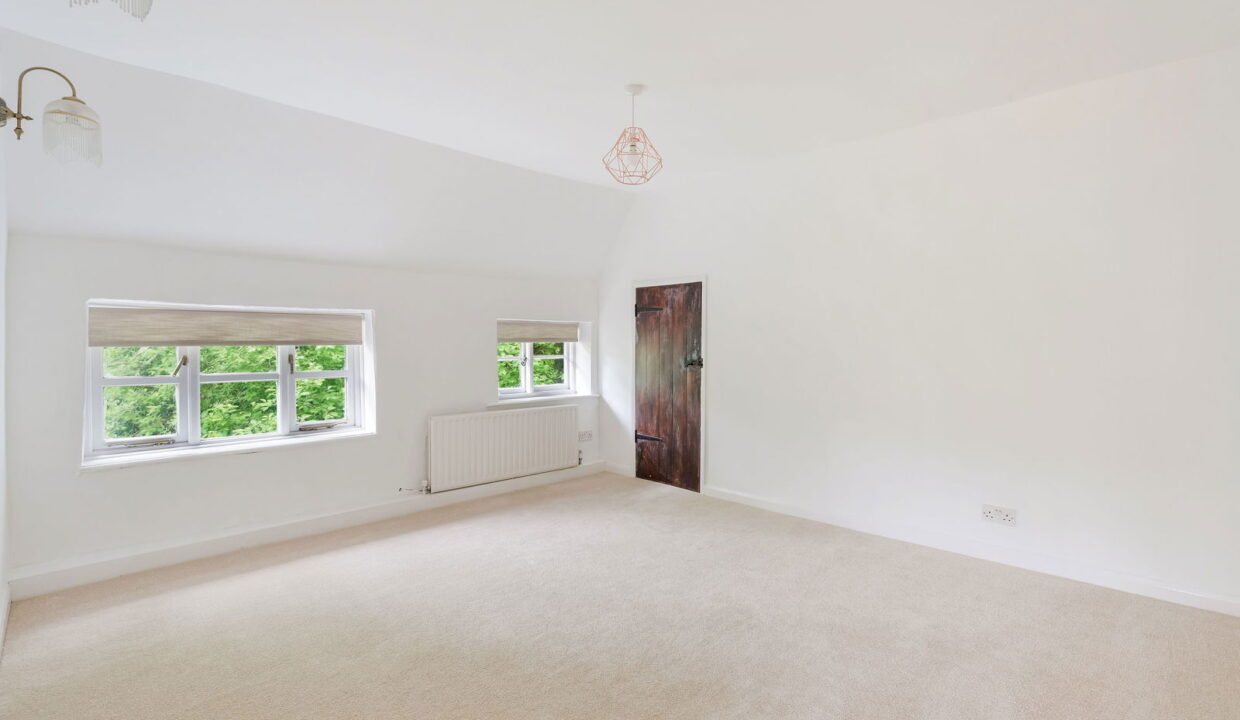 THE-OLD-FARMHOUSE-_10__1756808588423