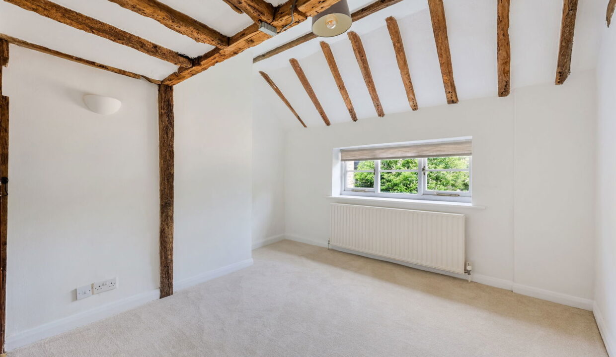 THE-OLD-FARMHOUSE-_23__1756808571262