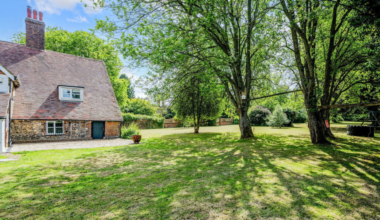 THE-OLD-FARMHOUSE-_2__1756808548069