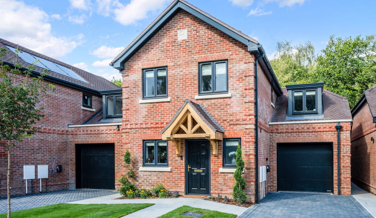 THE-WALDRONS-SHOW-HOME-EXTERNALS-_2__1757506765487