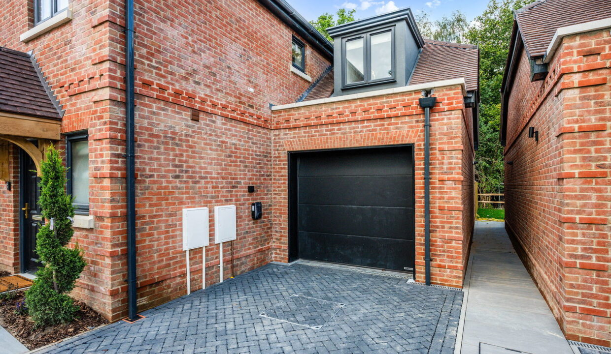 THE-WALDRONS-SHOW-HOME-EXTERNALS-_3__1757506765488