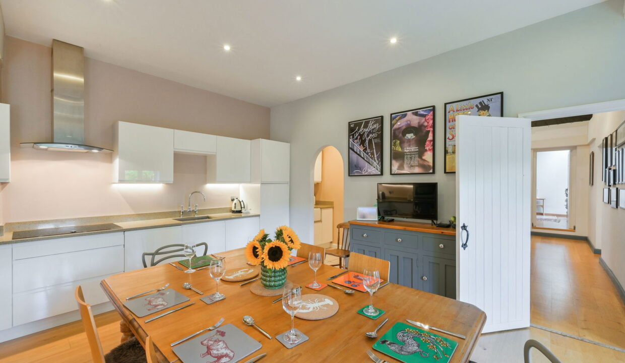 TOWN-MEAD_-5-_16__1757672920487