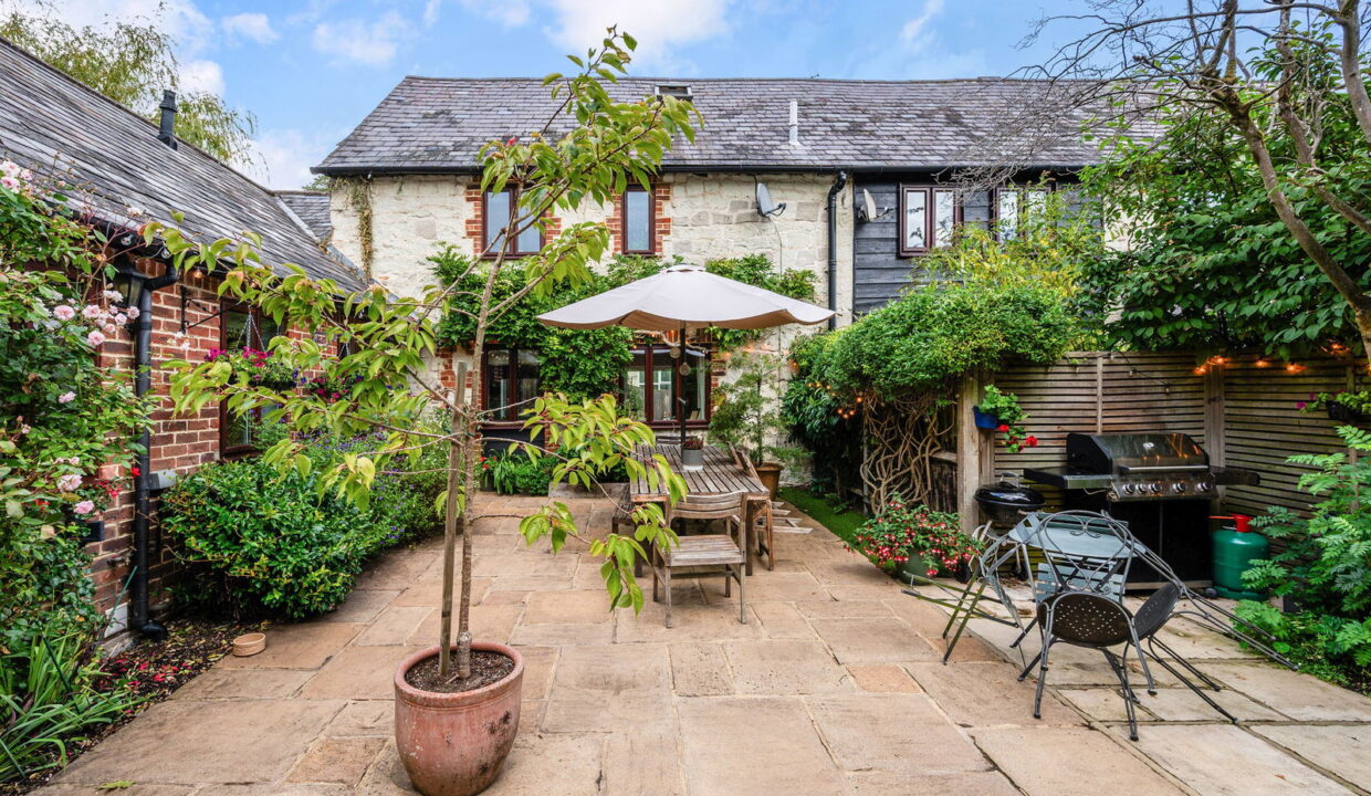 TOWN-MEAD_-5-_20__1757672929379