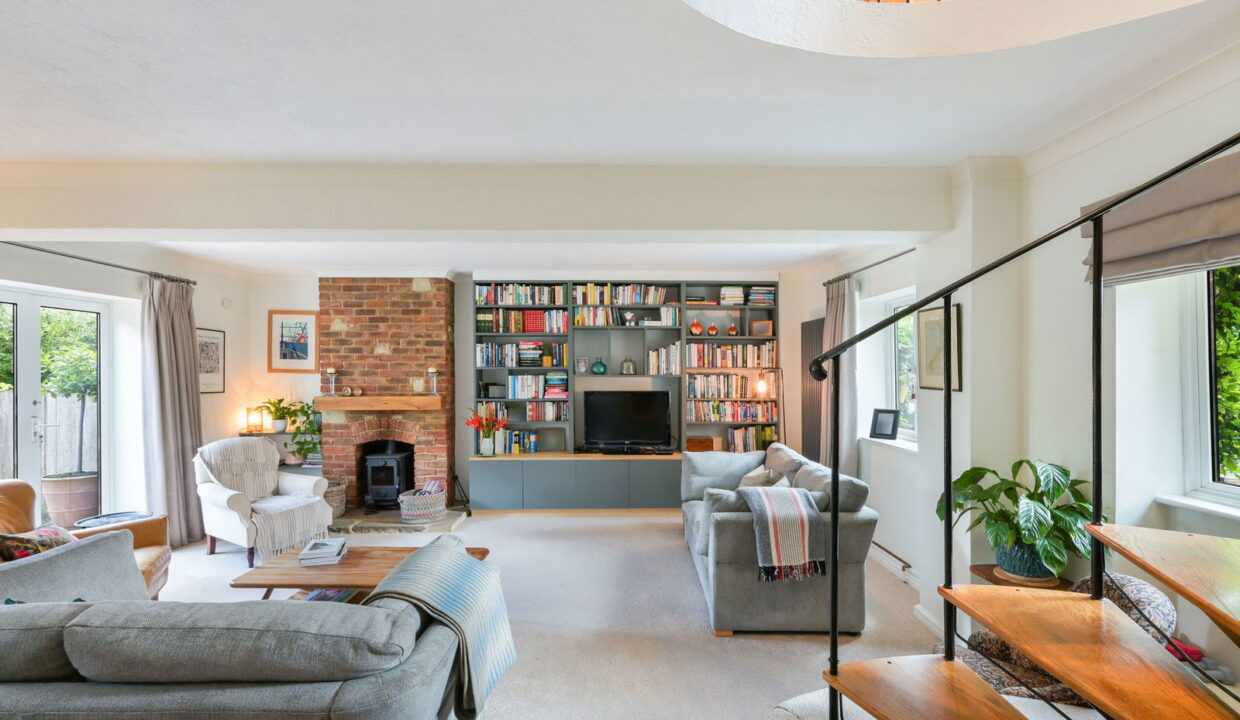 TOWN-MEAD_-5-_4__1757672946307