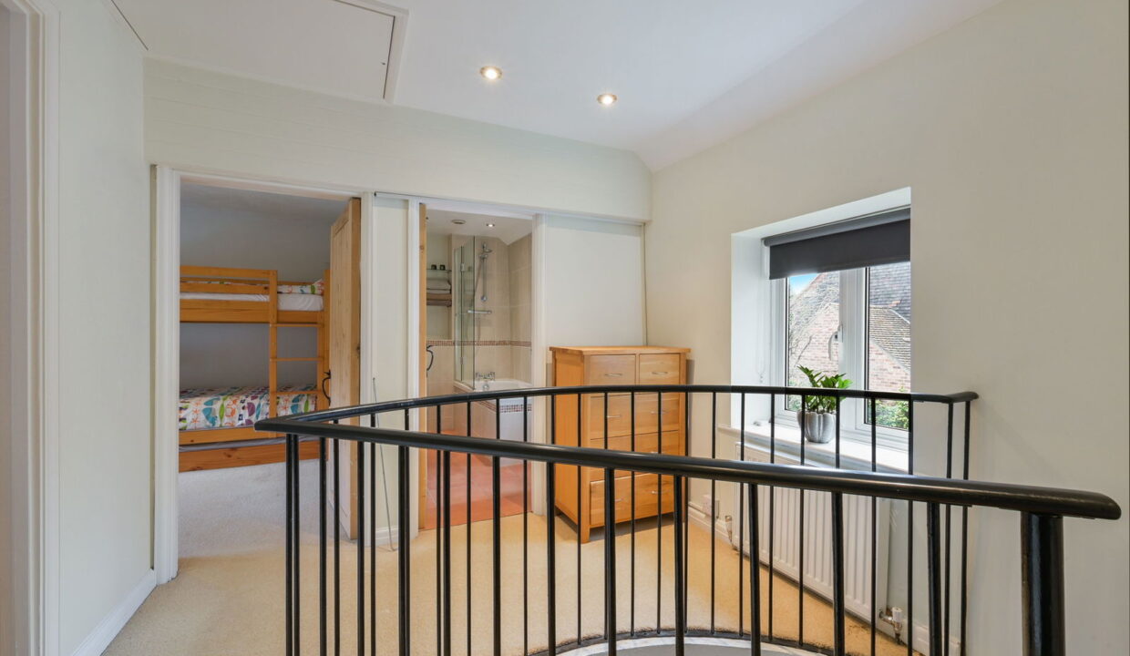 TOWN-MEAD_-5-_7__1757672895727