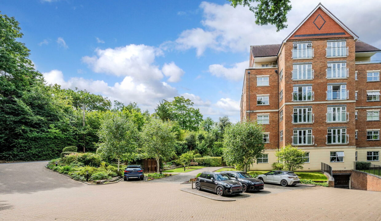 VALLEY-COURT_-FLAT-21-_11__1756383422421