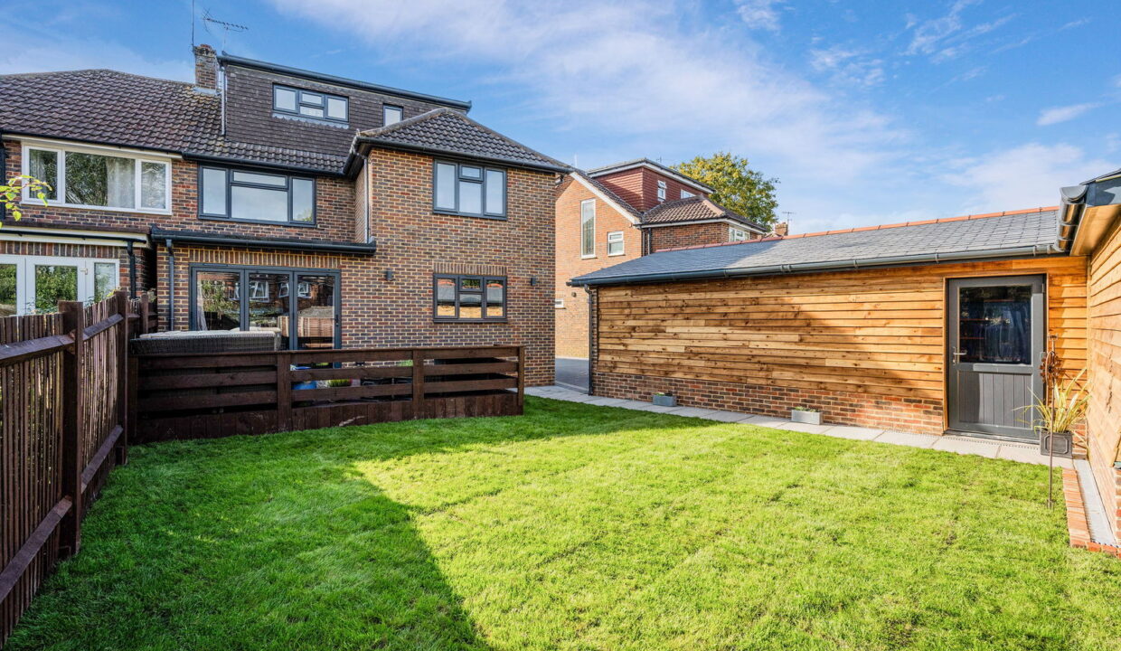 WEALD-WAY_-31-_17__1759232903825