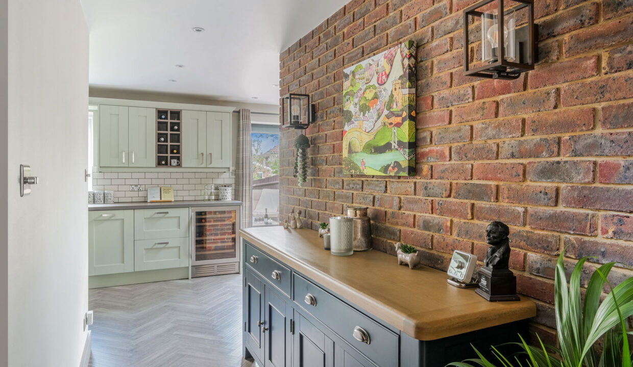 WEALD-WAY_-31-_8__1759232871484