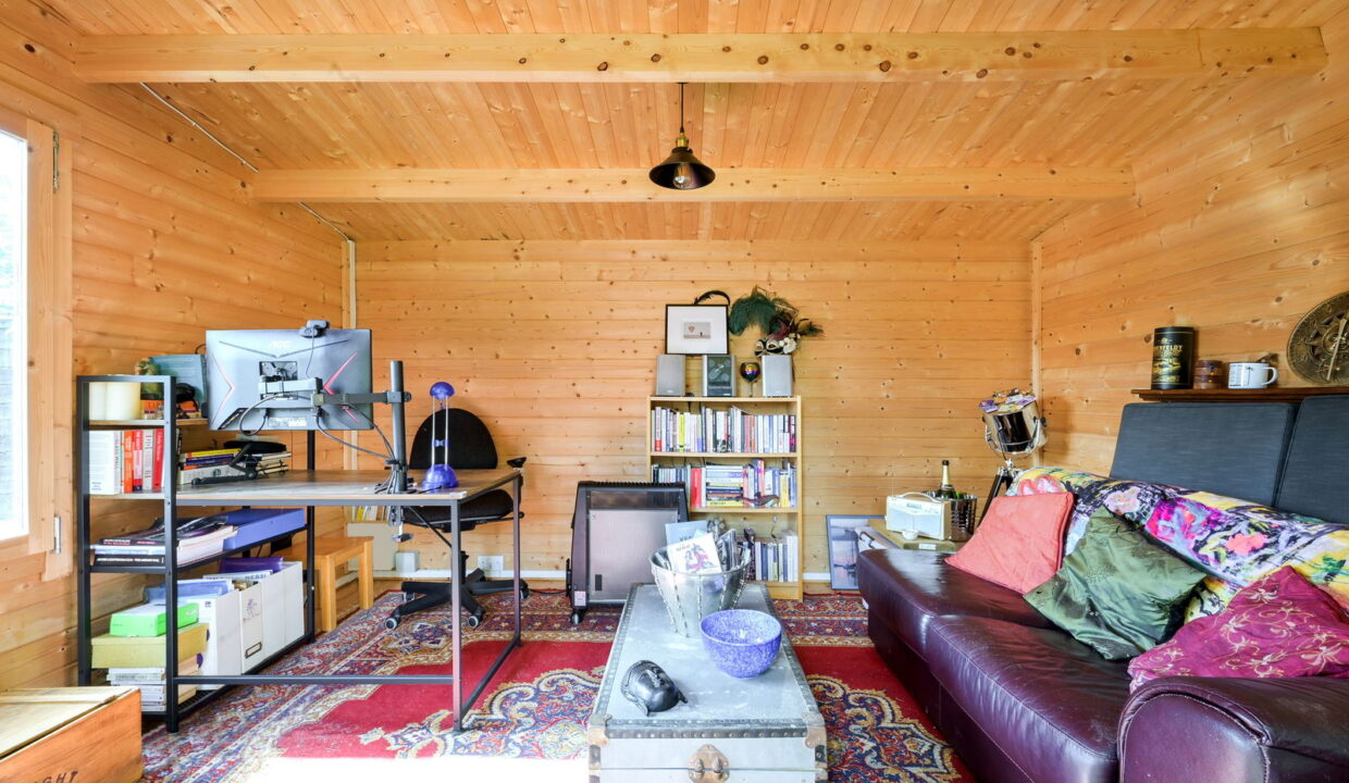 WEALD-WAY_-9-_20__1757585943412