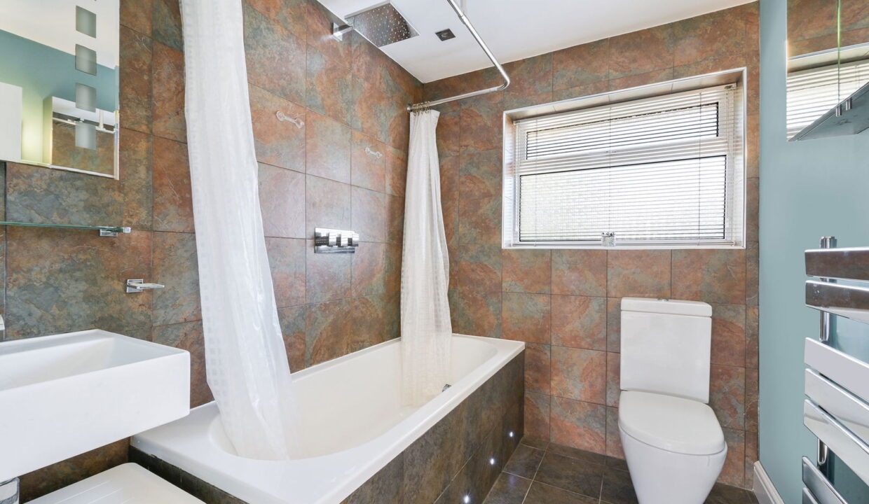 WEALD-WAY_-9-_4__1757585881708